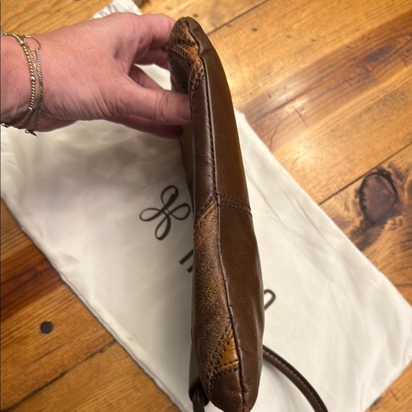 HOBO Sable Brown Leather Patchwork Wristlet Clutch- great fall handbag! - Picture 5 of 7